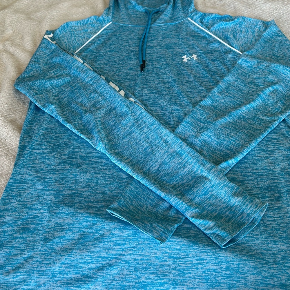 Women’s Under Armour Heat Gear Blue Pullover With Hood